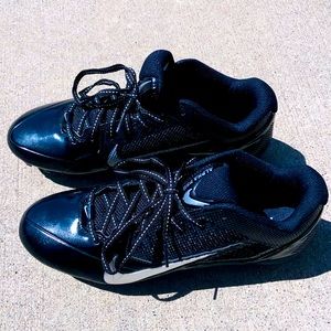 🎄Holiday Price Drop🎄NWOT NIKE Alpha Pro Cleats size 10 UNWORN